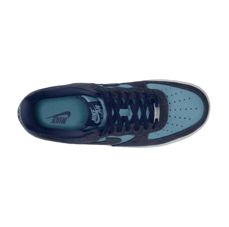 Nike Low-Top Sneakers - Navy and Light Blue
