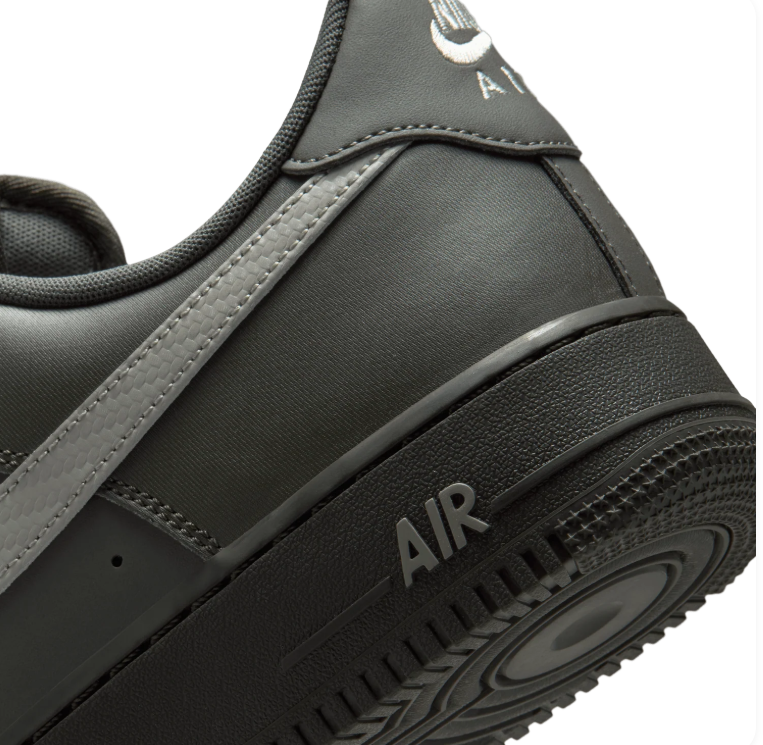 Nike Low-Top Sneakers - Dark Grey