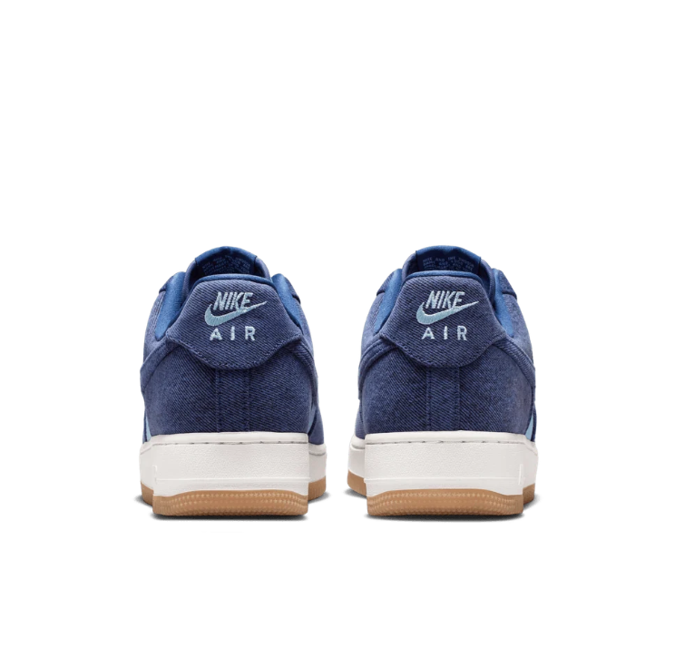 Nike Low-Top Sneakers - Navy and Light Blue
