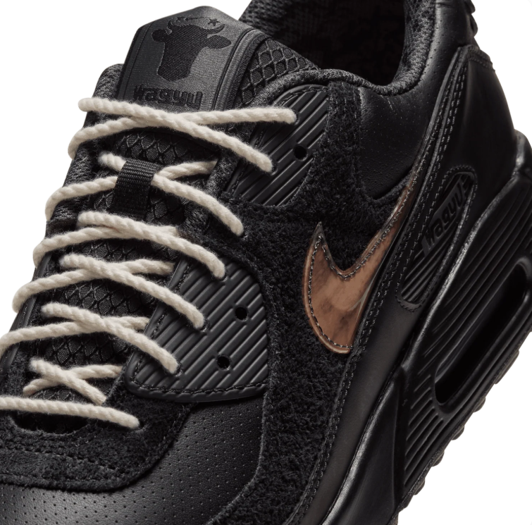 Nike Low-Top Sneakers - Black with Copper-Brown Accents