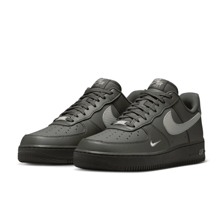 Nike Low-Top Sneakers - Dark Grey