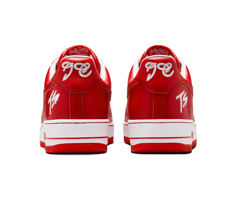 Nike Low-Top Sneakers – Red & White