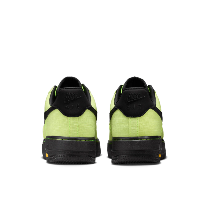 Nike Low-Top Sneakers - Lime Green and Black