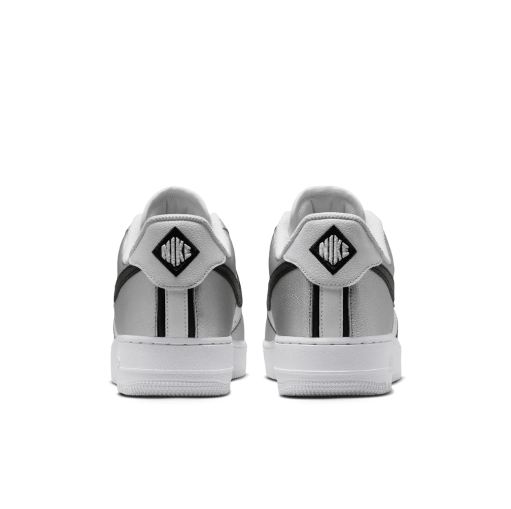 Nike Low-Top Sneakers - White/Silver with Black Accents