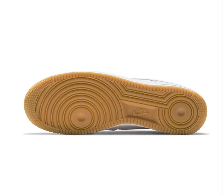 Nike Air Force 1 Low Sneakers - White/Gum