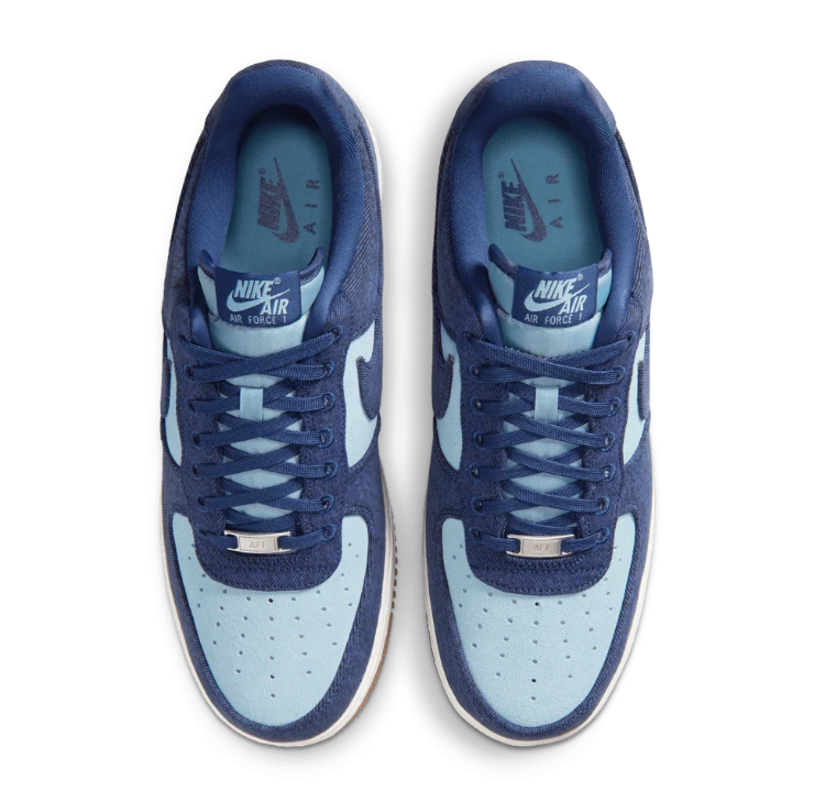 Nike Low-Top Sneakers - Navy and Light Blue